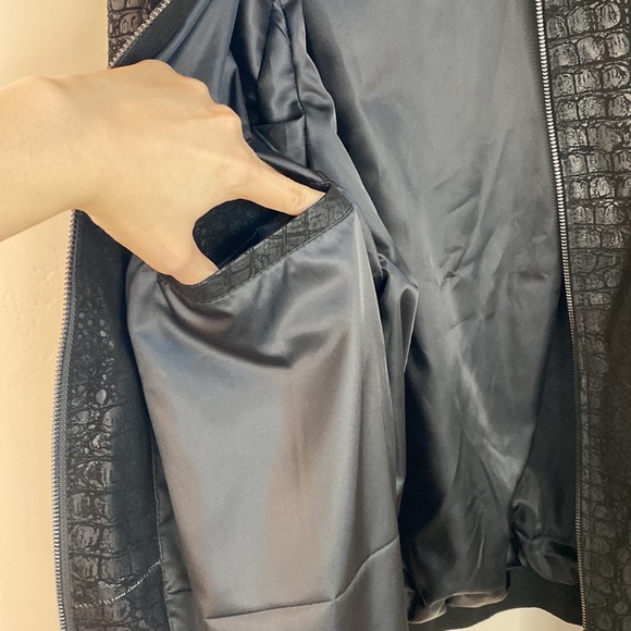 Genuine leather jacket - Picture 6 of 7